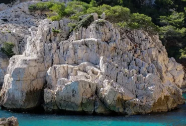 Les Calanques de Marseille : « au-delà de la carte postale » 